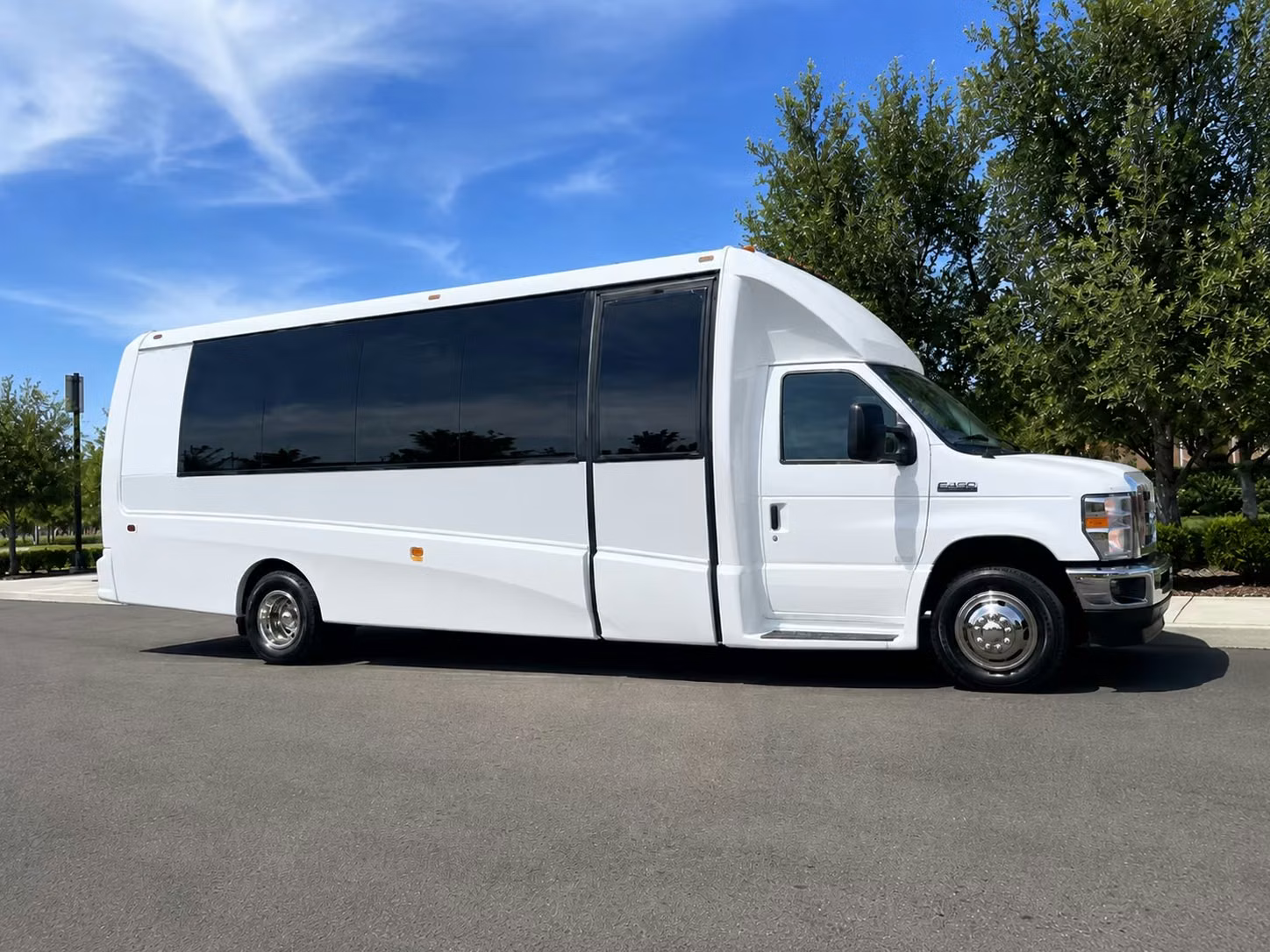 15 passenger minibus
