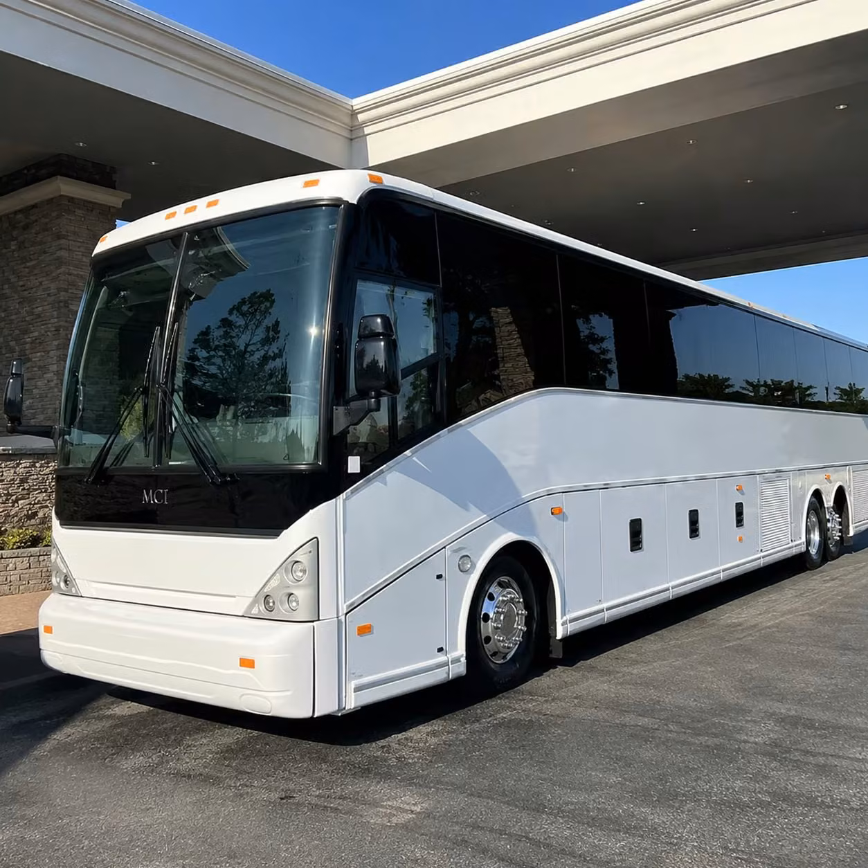 huntington beach groups headed to john wayne airport have a better option than rideshares