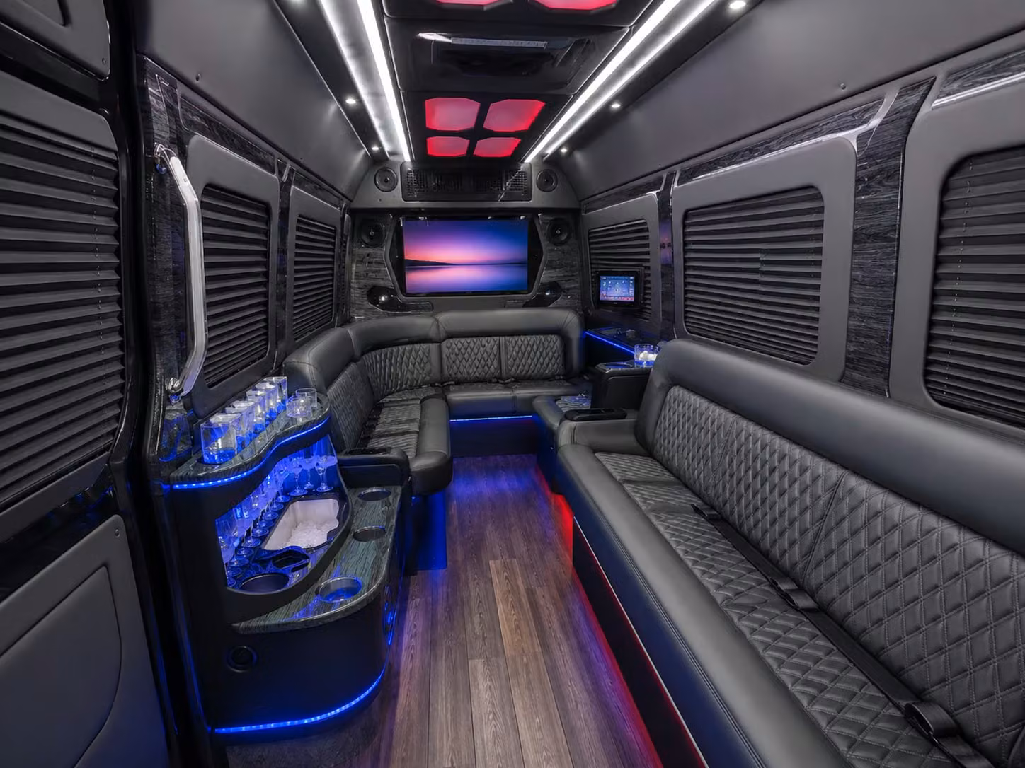 with coachbushuntingtonbeach com you ll never be limited to just one fleet for your huntington beach employee commute